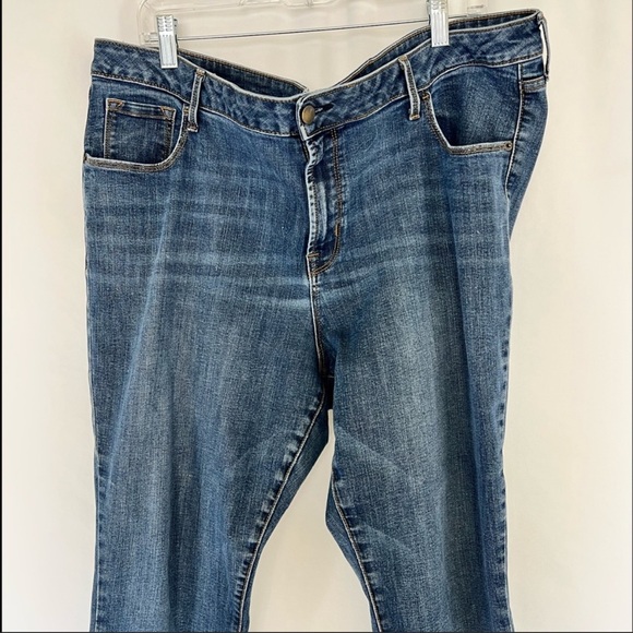 Old Navy Jeans - Picture 8 of 8